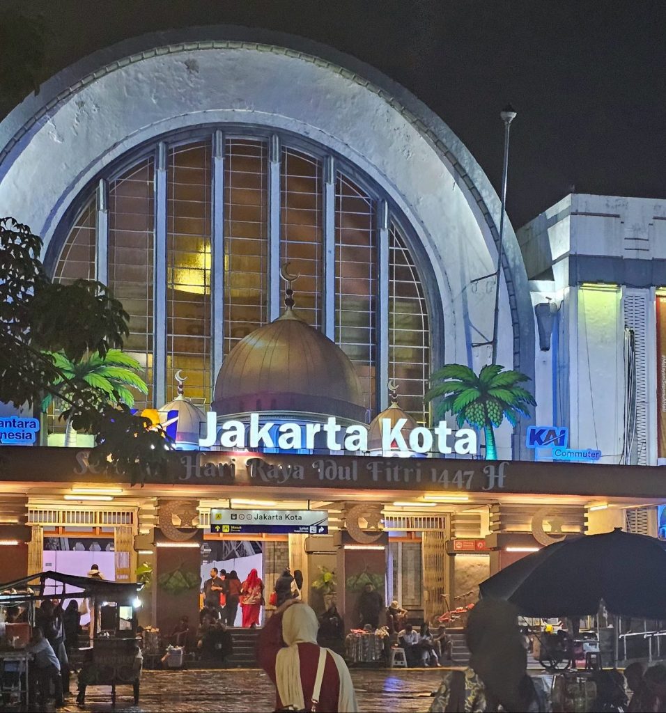 rute transjakarta ke kota tua