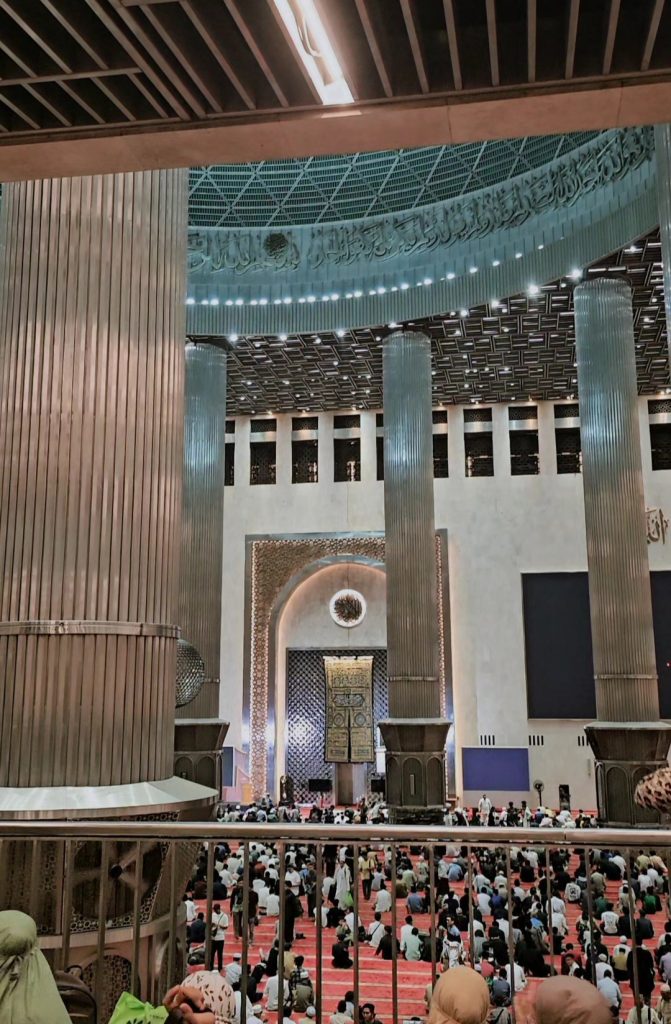 itikaf di masjid istiqlal