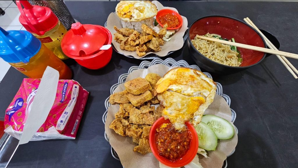rekomendasi nasi kulit mak igun